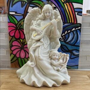 Porcelain Angel with Lute Music Box, “Hark! The Herald Angels Sing”